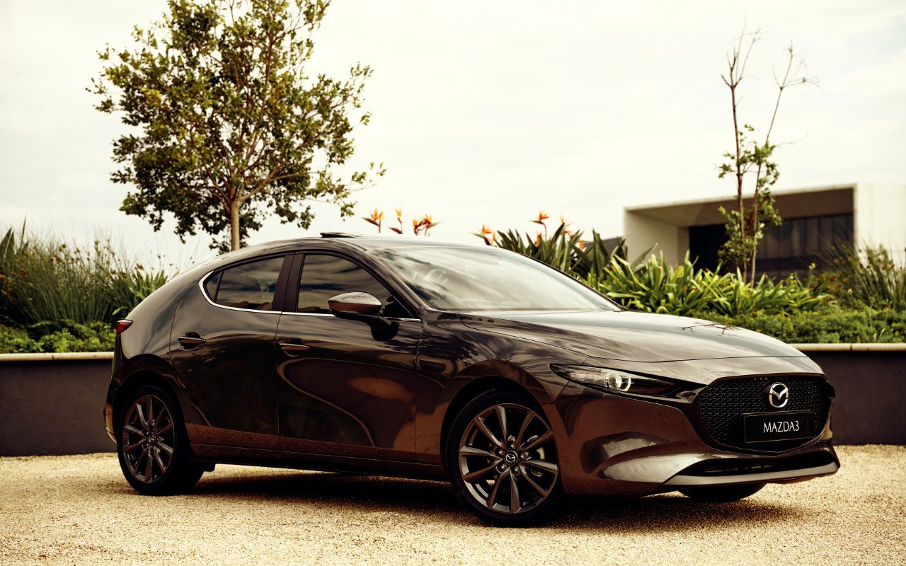 07_7th-Gen_Mazda-SA_Perspective_1200x800